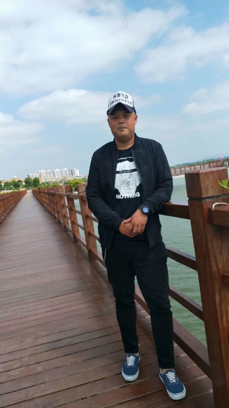 人生如戏的第二张照片--韶关残疾人相亲网